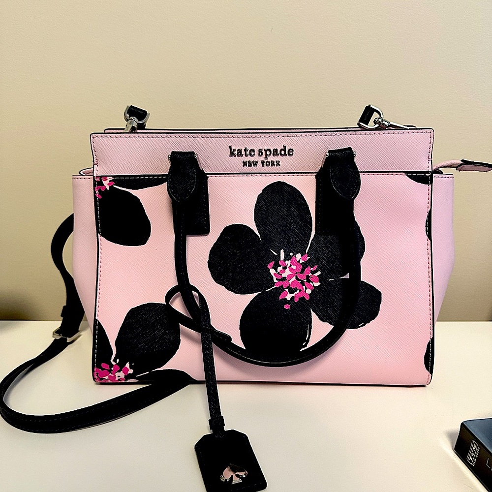 Kate Spade Pink/Navy Floral Purse 🌸